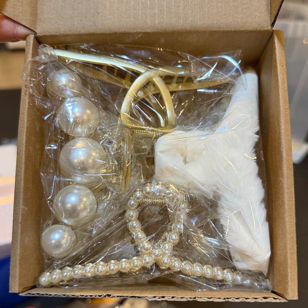 Gold and White Hair Claw 4 Piece Set - Picture 3 of 6